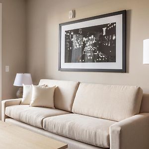 One-Bedroom Apartment Self Check Virtual Front Desk